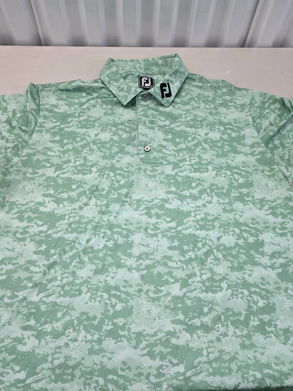 Footjoy FJ Athletic Fit Polo Shirt Logo On Collar Men's Size XL